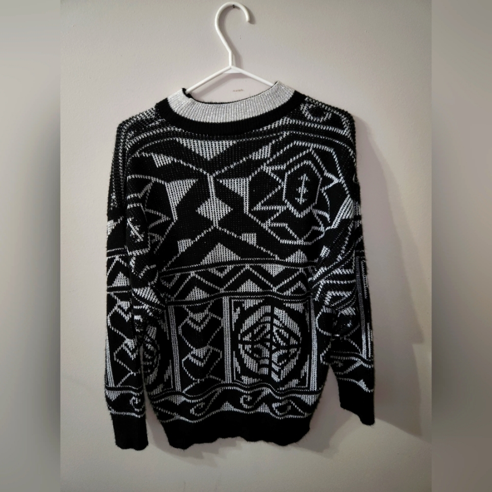 Vintage Helen Harper sweater